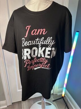 New I Am Beautifully Broken Graphic Tee - women’s oversized XL